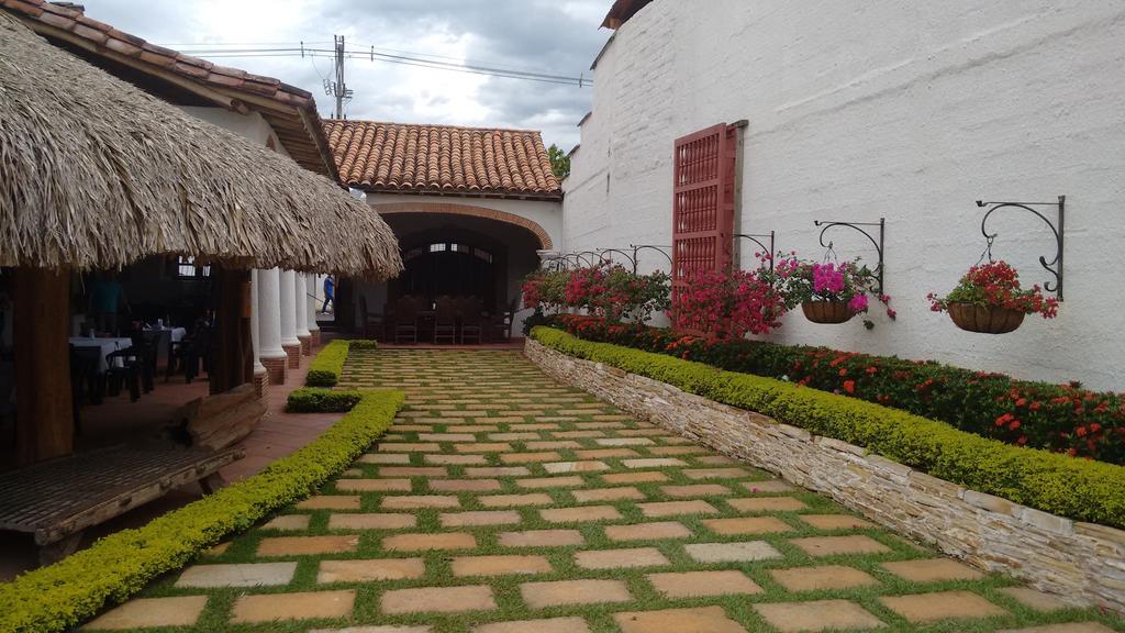 Hotel Santa Barbara Colonial - סנטה פה דה אנטיוקיה חדר תמונה