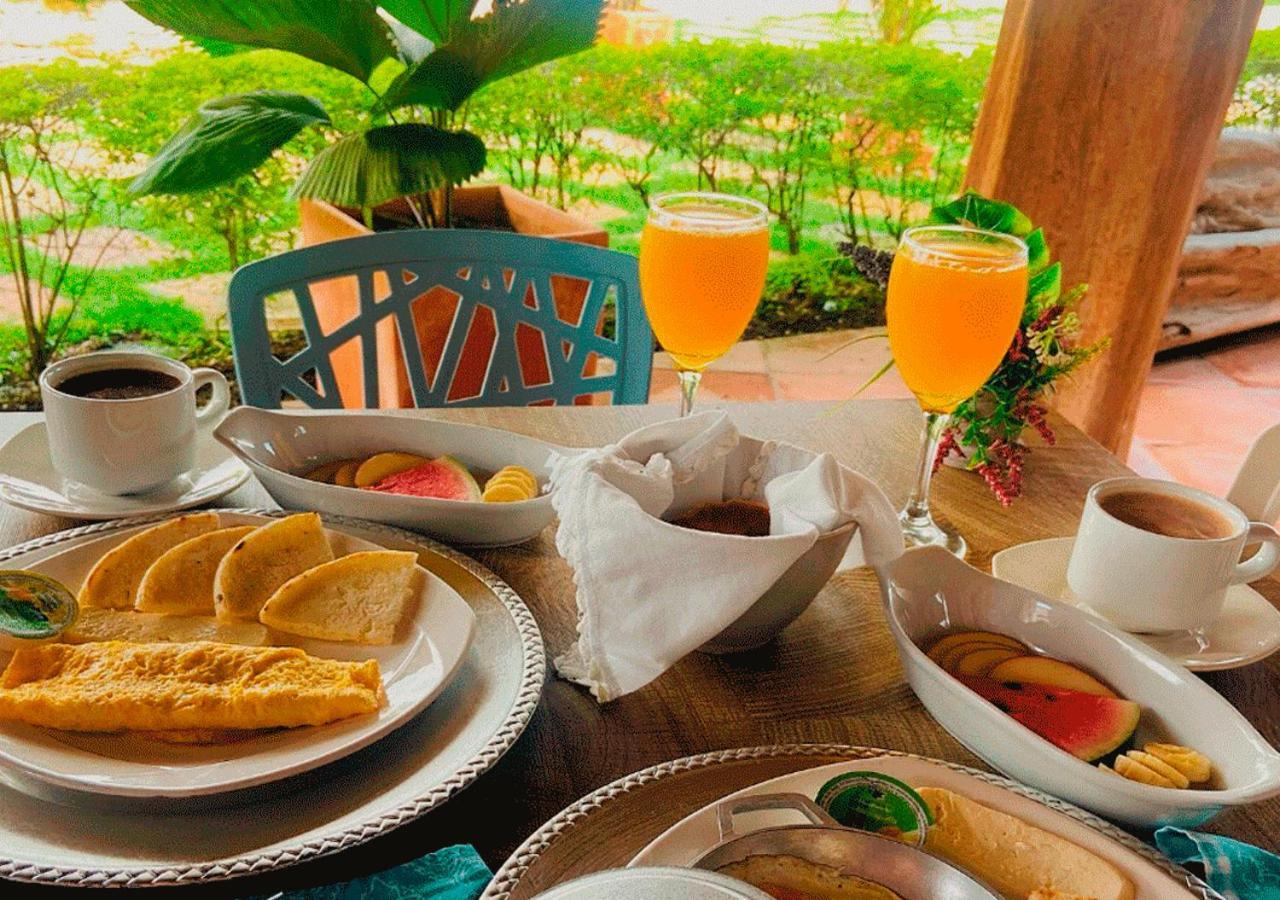 Hotel Santa Barbara Colonial - סנטה פה דה אנטיוקיה מראה חיצוני תמונה